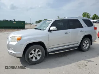 2013 Toyota 4Runner SR5 z VIN JTEBU5JRXD5113529, wystawiony jako Copart lot #57401395 z przebiegiem 286 079 mil mil oraz Szkoda całkowita • Salvage title. Historia ofert i sprzedaży dostępna na DreamBid. Obrazek 1.