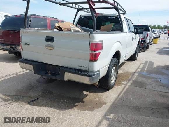 2011 Ford F-150 XL with VIN 1FTEX1CM3BFC07956, listed as a IAAI auction lot 41897005 with 277,429 mi miles. Bid and sale history available at carsss.com. Image 4.