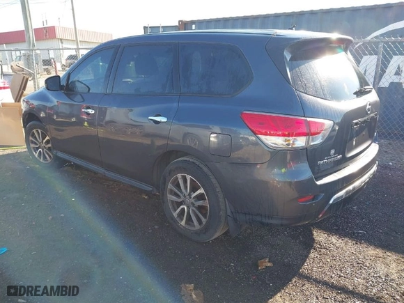 2013 Nissan Pathfinder SL with VIN 5N1AR2MM3DC665977, listed as a IAAI auction lot 41897051 with 242,658 mi miles. Bid and sale history available at carsss.com. Image 3.