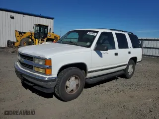 1998 Chevrolet Tahoe with VIN 1GNEK13R0WJ354076, listed as a Copart auction lot 72605944 with 211,868 mi miles and Clean Title. Bid and sale history available at carsss.com. Image 1.