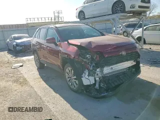 2024 Toyota RAV4 XLE Premium z VIN 2T3A1RFV1RW475478, wystawiony jako Copart lot #52960055 z przebiegiem 5 658 mil mil oraz Szkoda całkowita • Salvage title. Historia ofert i sprzedaży dostępna na DreamBid. Obrazek 12.
