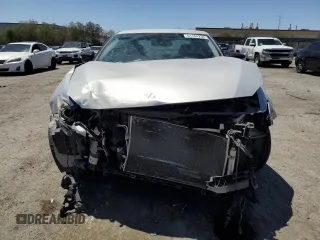 2017 Nissan Maxima SV with VIN 1N4AA6AP6HC371681, listed as a Copart auction lot 61764265 with 108,715 mi miles and Salvage title. Bid and sale history available at DreamBid. Image 5.