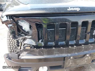 2014 Jeep Patriot Latitude with VIN 1C4NJRFB5ED716716, listed as a IAAI auction lot 41900355 with 155,247 mi miles. Bid and sale history available at carsss.com. Image 6.