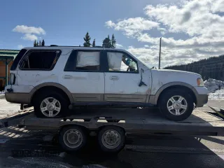 2003 Ford Expedition Eddie Bauer z VIN 1FMFU18L33LB11868, wystawiony jako Copart lot #50754105 z przebiegiem Nie podano mil oraz Szkoda całkowita • Salvage title. Historia ofert i sprzedaży dostępna na DreamBid. Obrazek 2.