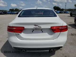 2018 Jaguar XE 25t Premium with VIN SAJAD4FX3JCP22438, listed as a Copart auction lot 73359084 with 95,808 mi miles and Clean Title. Bid and sale history available at carsss.com. Image 6.