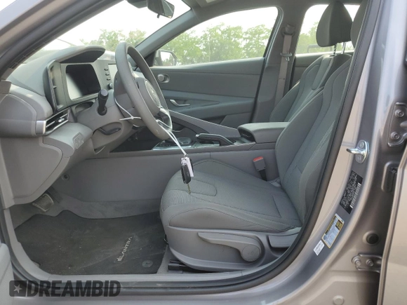 2025 Hyundai Elantra SE with VIN KMHLL4DG9SU991693, listed as a Copart auction lot 57850455 with 1,207 mi miles and Salvage title. Bid and sale history available at DreamBid. Image 7.