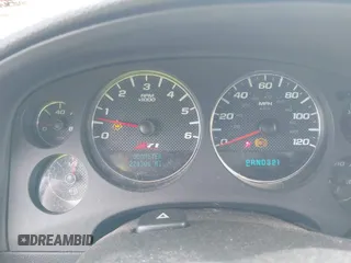 2007 Chevrolet Avalanche LTZ with VIN 3GNFK12327G257739, listed as a IAAI auction lot 42159715 with 224,306 mi miles. Bid and sale history available at carsss.com. Image 7.