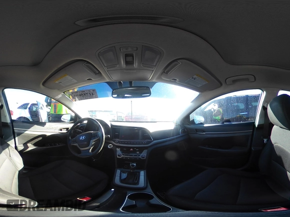 2017 Hyundai Elantra SE z VIN 5NPD84LFXHH140945, wystawiony jako IAAI lot #41755694 z przebiegiem 138 654 mil mil oraz . Historia ofert i sprzedaży dostępna na DreamBid. Obrazek 18.
