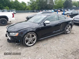 2010 Audi S5 Prestige z VIN WAUVVAFRXAA042672, wystawiony jako Copart lot #56368645 z przebiegiem 145 696 mil mil oraz Szkoda całkowita • Salvage title. Historia ofert i sprzedaży dostępna na DreamBid. Obrazek 1.