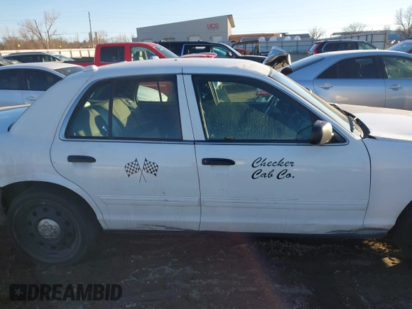 2009 Ford Police Interceptor with VIN 2FAHP71V29X109176, listed as a IAAI auction lot 41212513 with 286,233 mi miles and . Bid and sale history available at DreamBid. Image 13.