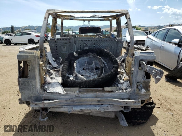 2022 Jeep Wrangler Unlimited Rubicon with VIN 1C4JJXR64NW223339, listed as a Copart auction lot 56760735 with Not provided miles and Non repairable. Bid and sale history available at DreamBid. Image 6.