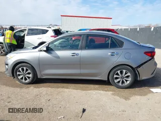 2021 Kia Rio S with VIN 3KPA24AD5ME424195, listed as a IAAI auction lot 41430268 with 17,367 mi miles. Bid and sale history available at carsss.com. Image 14.