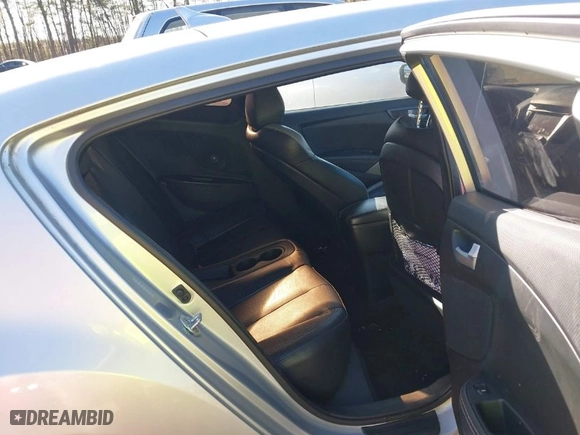 2016 Hyundai Veloster Turbo with VIN KMHTC6AE1GU254168, listed as a IAAI auction lot 42003625 with 92,868 mi miles. Bid and sale history available at carsss.com. Image 8.