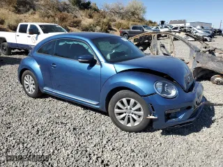 2019 Volkswagen Beetle S with VIN 3VWFD7AT2KM718727, listed as a Copart auction lot 73586914 with 31,075 mi miles and Salvage Title. Bid and sale history available at carsss.com. Image 4.