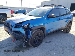 2018 Jeep Cherokee Trailhawk with VIN 1C4PJMBB2JD529915, listed as a Copart auction lot 87686525 with 107,184 mi miles and Salvage Title. Bid and sale history available at carsss.com. Image 1.