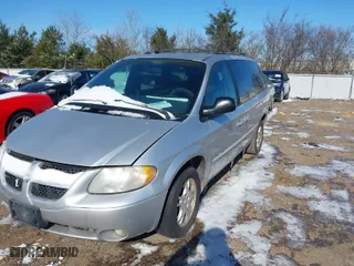 2001 Dodge Caravan Sport with VIN 2B4GP44R11R287279, listed as a IAAI auction lot 41589869 with 1 mi miles. Bid and sale history available at carsss.com. Image 2.