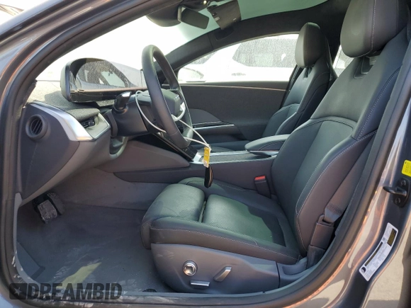 2024 Lucid Air Touring z VIN 50EA1TEA0RA002936, wystawiony jako Copart lot #50941055 z przebiegiem 8934 mil mil oraz Szkody całkowita. Historia ofert i sprzedaży dostępna na DreamBid. Obrazek 7.