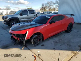 2018 Chevrolet Camaro ZL1 with VIN 1G1FJ1R63J0180928, listed as a Copart auction lot 44573285 with 36,835 mi miles and Salvage Title. Bid and sale history available at carsss.com. Image 1.