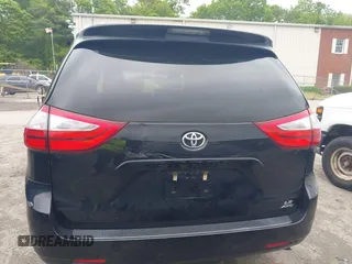 2017 Toyota Sienna LE z VIN 5TDJZ3DC5HS160965, wystawiony jako IAAI lot #42310690 z przebiegiem 142 274 mil mil oraz . Historia ofert i sprzedaży dostępna na DreamBid. Obrazek 16.