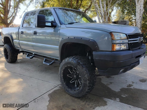 2006 Chevrolet Silverado 2500HD Work Truck with VIN 1GCHK23246F108181, listed as a Copart auction lot 79138164 with 157,889 mi miles and Clean Title. Bid and sale history available at carsss.com. Image 1.