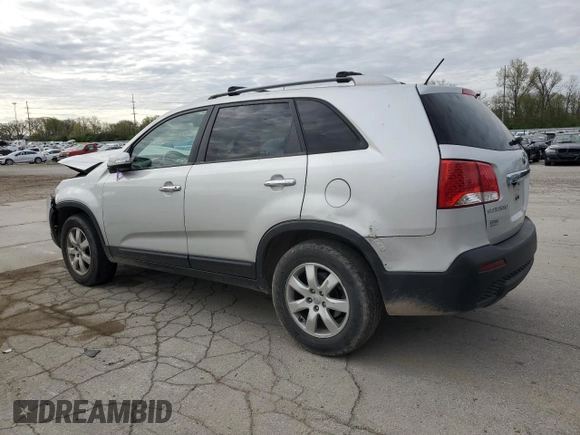 2013 Kia Sorento LX z VIN 5XYKT4A67DG355452, wystawiony jako Copart lot #54902255 z przebiegiem 188 949 mil mil oraz Szkoda całkowita • Salvage title. Historia ofert i sprzedaży dostępna na DreamBid. Obrazek 2.