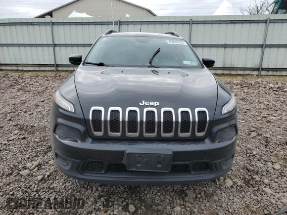 2015 Jeep Cherokee Sport with VIN 1C4PJMABXFW776256, listed as a Copart auction lot 49833705 with 216,170 mi miles and Clean Title. Bid and sale history available at carsss.com. Image 5.