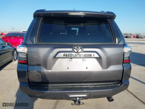 2022 Toyota 4Runner SR5 Premium with VIN JTENU5JR8N5976070, listed as a IAAI auction lot 41020850 with 29,666 mi miles. Bid and sale history available at carsss.com. Image 16.