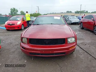 2008 Ford Mustang Deluxe with VIN 1ZVHT80N085193413, listed as a IAAI auction lot 42719826 with 199,618 mi miles and . Bid and sale history available at DreamBid. Image 12.