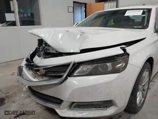 2020 Chevrolet Impala LT with VIN 2G11Z5S33L9101504, listed as a IAAI auction lot 41048641 with 101,390 mi miles. Bid and sale history available at carsss.com. Image 6.
