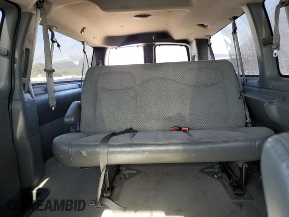 2005 Chevrolet Express Passenger with VIN 1GAHG39U851114716, listed as a Copart auction lot 49903085 with 148,670 mi miles and Clean title. Bid and sale history available at DreamBid. Image 10.
