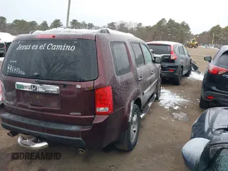 2011 Honda Pilot EX-L with VIN 5FNYF4H56BB024171, listed as a IAAI auction lot 41442621 with 105,104 mi miles. Bid and sale history available at carsss.com. Image 4.