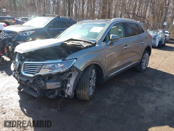 2016 Lincoln MKX Reserve with VIN 2LMTJ6LR7GBL90370, listed as a IAAI auction lot 41578776 with Not Provided miles and . Bid and sale history available at DreamBid. Image 18.
