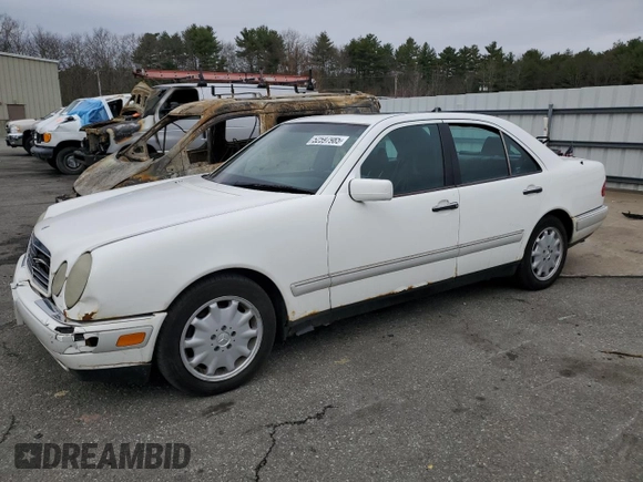 1996 Mercedes-Benz E-Class with VIN WDBJF55F5TJ022277, listed as a Copart auction lot 52597985 with 213,848 mi miles and Clean Title. Bid and sale history available at carsss.com. Image 1.