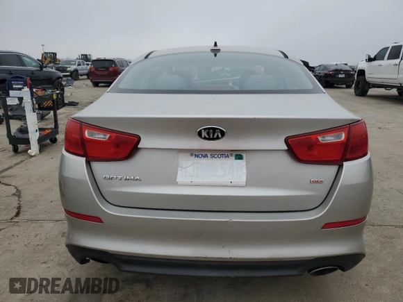 2015 Kia Optima LX z VIN KNAGM4A78F5530621, wystawiony jako Copart lot #43874535 z przebiegiem Nie podano mil oraz Szkoda całkowita • Salvage title. Historia ofert i sprzedaży dostępna na DreamBid. Obrazek 6.