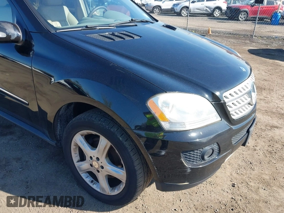 2008 Mercedes-Benz M 320 CDI with VIN 4JGBB22E98A302282, listed as a IAAI auction lot 42048733 with 273,265 mi miles and . Bid and sale history available at DreamBid. Image 6.