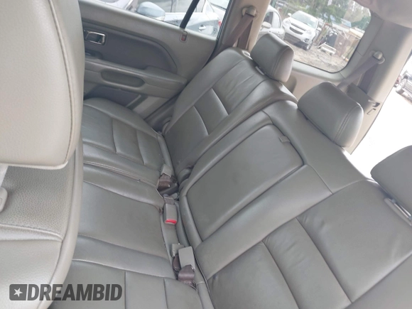 2006 Honda Pilot EX-L with VIN 5FNYF185X6B027885, listed as a IAAI auction lot 42132461 with 222,195 mi miles and . Bid and sale history available at DreamBid. Image 8.