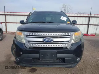 2011 Ford Explorer XLT with VIN 1FMHK7D86BGA01438, listed as a IAAI auction lot 41822223 with 207,521 mi miles and . Bid and sale history available at carsss.com. Image 13.