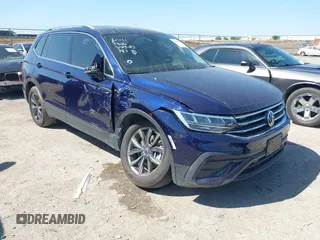 2023 Volkswagen Tiguan SE z VIN 3VV3B7AX6PM106893, wystawiony jako IAAI lot #41971785 z przebiegiem 31 718 mil mil oraz . Historia ofert i sprzedaży dostępna na DreamBid. Obrazek 1.