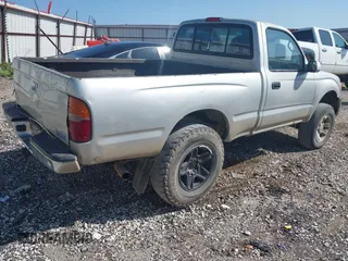 2000 Toyota Tacoma PreRunner with VIN 4TANM92N8YZ675606, listed as a IAAI auction lot 42725844 with 289,207 mi miles and . Bid and sale history available at DreamBid. Image 4.