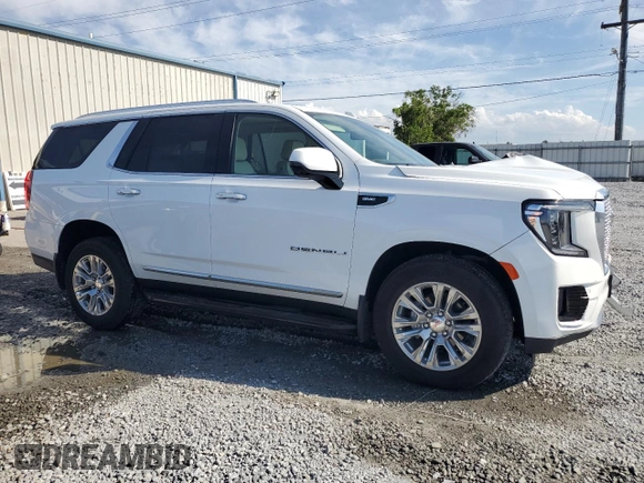 2024 GMC Yukon Denali with VIN 1GKS2DKL9RR135136, listed as a Copart auction lot 50688575 with 4,077 mi miles and Salvage Title. Bid and sale history available at carsss.com. Image 4.