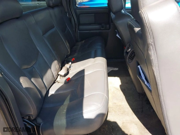 2003 Chevrolet Silverado 1500 LS with VIN 2GCEK19T231104873, listed as a IAAI auction lot 41910444 with 208,692 mi miles. Bid and sale history available at carsss.com. Image 8.