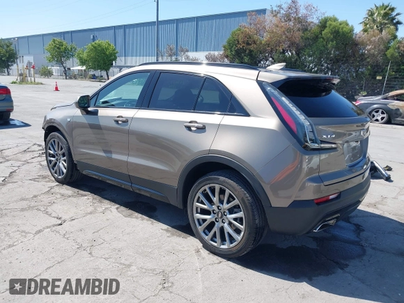 2020 Cadillac XT4 FWD Sport with VIN 1GYFZER4XLF032646, listed as a IAAI auction lot 42078928 with 11,987 mi miles and . Bid and sale history available at DreamBid. Image 3.