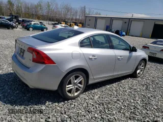 2014 Volvo S60 T5 z VIN YV1612FS1E1280860, wystawiony jako Copart lot #54199565 z przebiegiem 173 681 mil mil oraz Czysty tytuł • Clean title. Historia ofert i sprzedaży dostępna na DreamBid. Obrazek 3.