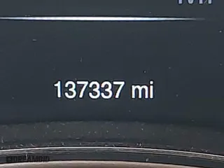 2015 Jeep Grand Cherokee Limited with VIN 1C4RJFBG4FC852117, listed as a IAAI auction lot 41905996 with 137,337 mi miles. Bid and sale history available at carsss.com. Image 15.