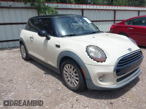 2016 MINI Hardtop z VIN WMWXP5C55G3B14454, wystawiony jako IAAI lot #42659350 z przebiegiem 93 933 mil mil oraz . Historia ofert i sprzedaży dostępna na DreamBid. Obrazek 1.