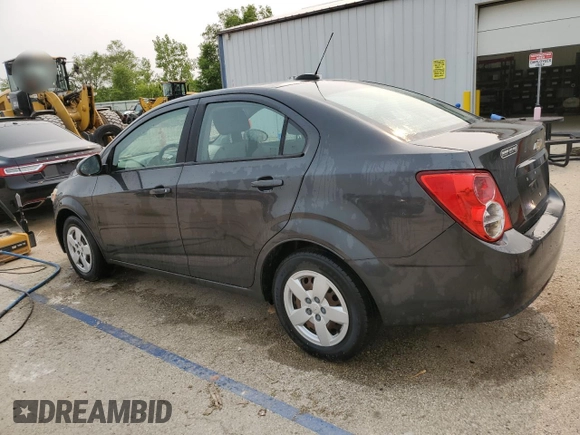 2016 Chevrolet Sonic LS z VIN 1G1JA5SH1G4103182, wystawiony jako Copart lot #59205495 z przebiegiem 107 537 mil mil oraz Szkoda całkowita • Salvage title. Historia ofert i sprzedaży dostępna na DreamBid. Obrazek 2.