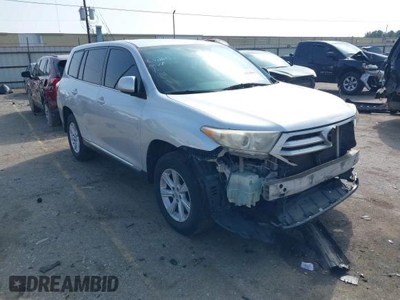 2013 Toyota Highlander with VIN 5TDZA3EH4DS045790, listed as a IAAI auction lot 41576845 with 216,668 mi miles and . Bid and sale history available at DreamBid. Image 1.