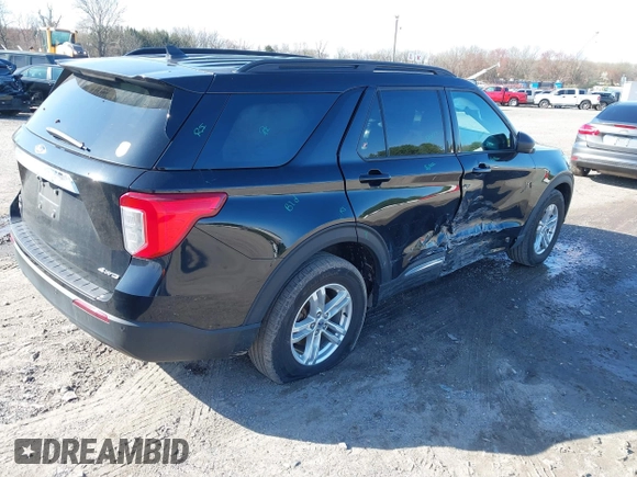 2022 Ford Explorer XLT z VIN 1FMSK8DH6NGB69225, wystawiony jako IAAI lot #41930344 z przebiegiem 24 936 mil mil oraz . Historia ofert i sprzedaży dostępna na DreamBid. Obrazek 4.