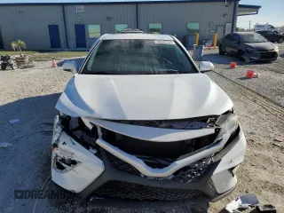 2020 Toyota Camry SE z VIN 4T1G11AK7LU985634, wystawiony jako Copart lot #44542155 z przebiegiem 54 494 mil mil oraz Nie do naprawy • Non repairable. Historia ofert i sprzedaży dostępna na DreamBid. Obrazek 5.