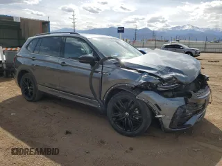 2022 Volkswagen Tiguan SE R-Line Black z VIN 3VV8B7AX7NM103911, wystawiony jako Copart lot #52364135 z przebiegiem 54 375 mil mil oraz Szkoda całkowita • Salvage title. Historia ofert i sprzedaży dostępna na DreamBid. Obrazek 4.